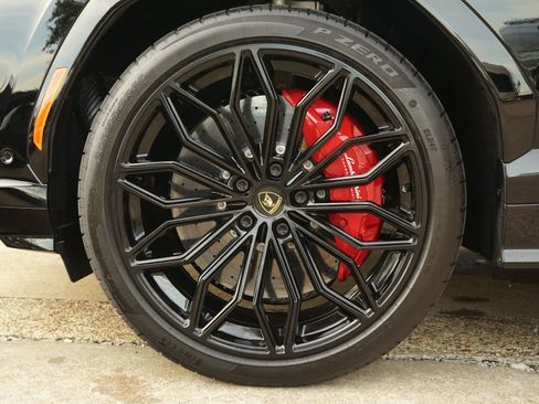 Used 2026 Lamborghini Urus SE image 35