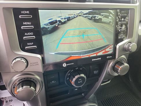 Used 2022 Toyota 4Runner SR5 Premium w/ Moonroof Package AWD/4WD image 23