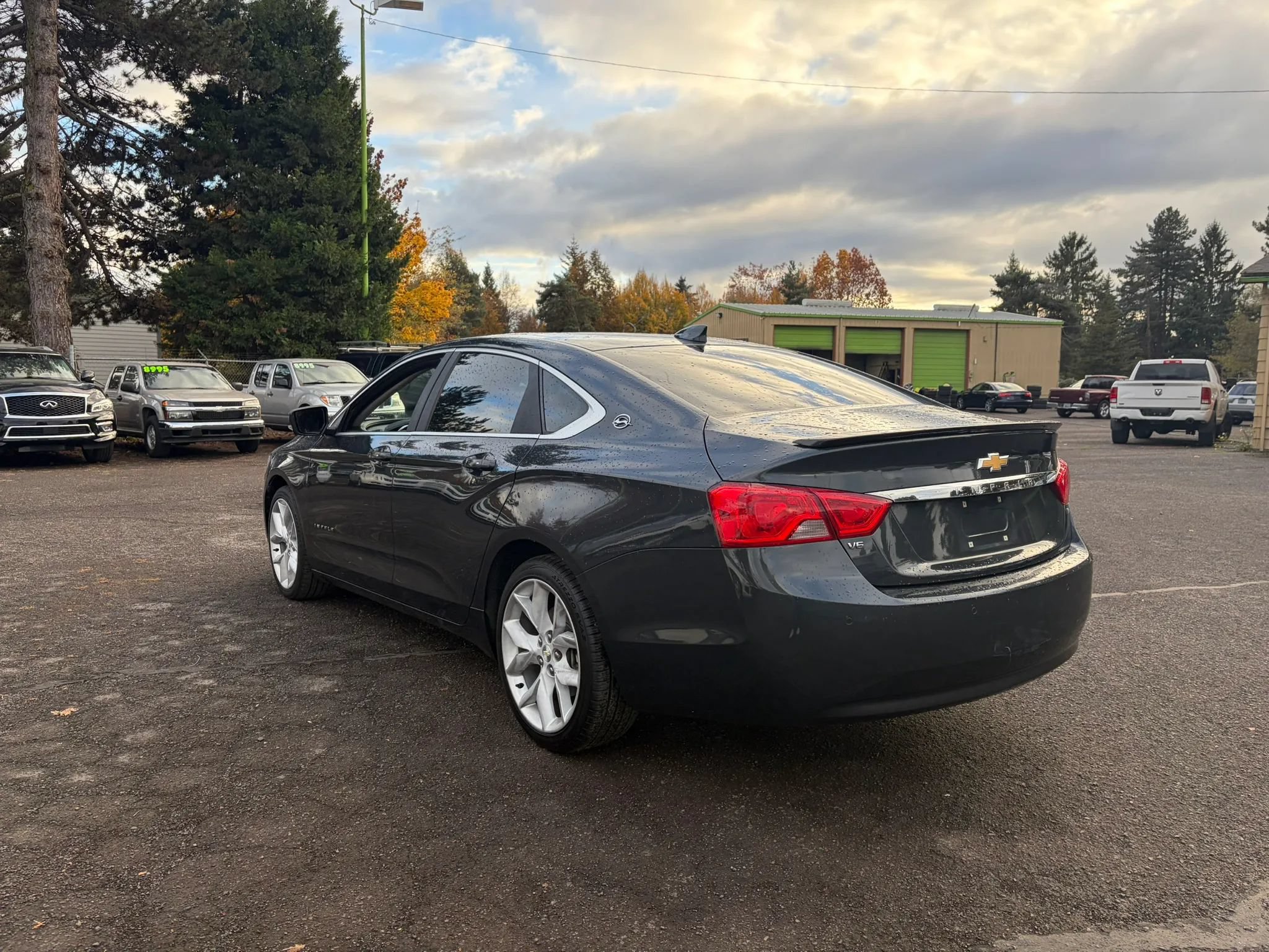 Used 2015 Chevrolet Impala LT FWD image 5