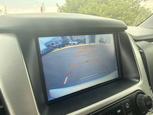 Used 2016 GMC Yukon SLE w/ HD Trailering Package AWD/4WD image 8