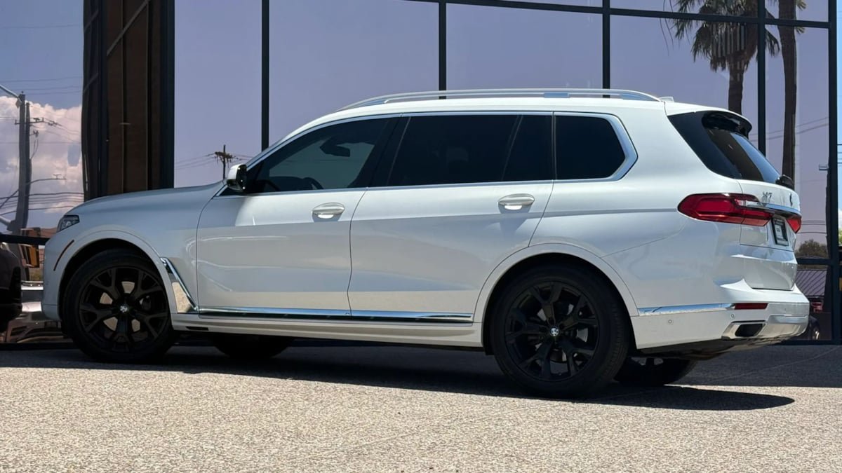 Used 2021 BMW X7 xDrive40i w/ Premium Package AWD/4WD image 6