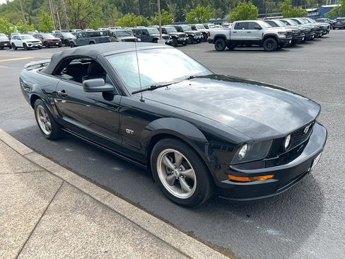 Used 2006 Ford Mustang GT Premium image 4