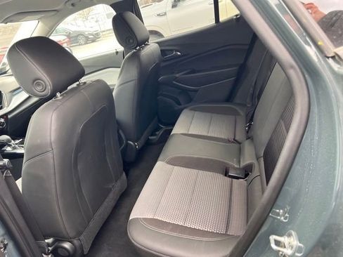 Used 2025 Chevrolet Trax LT image 10