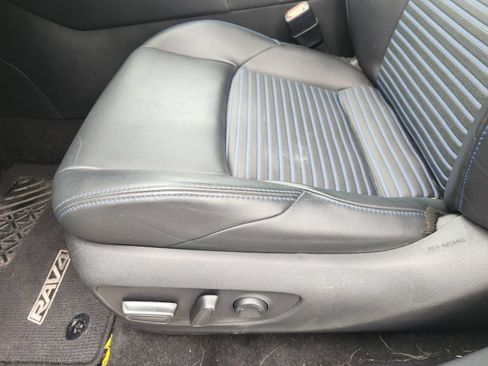 Used 2023 Toyota RAV4 XSE AWD/4WD image 30