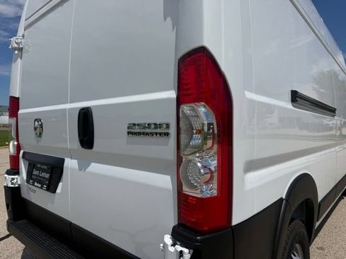 New 2026 RAM ProMaster 2500 w/ Convenience Group FWD image 21