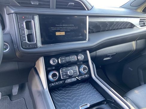 Used 2024 GMC Yukon Denali image 23