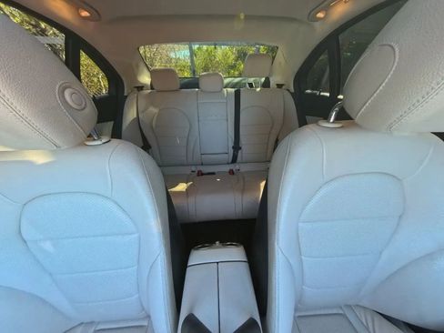 Used 2020 Mercedes-Benz C 300 4MATIC Sedan image 28