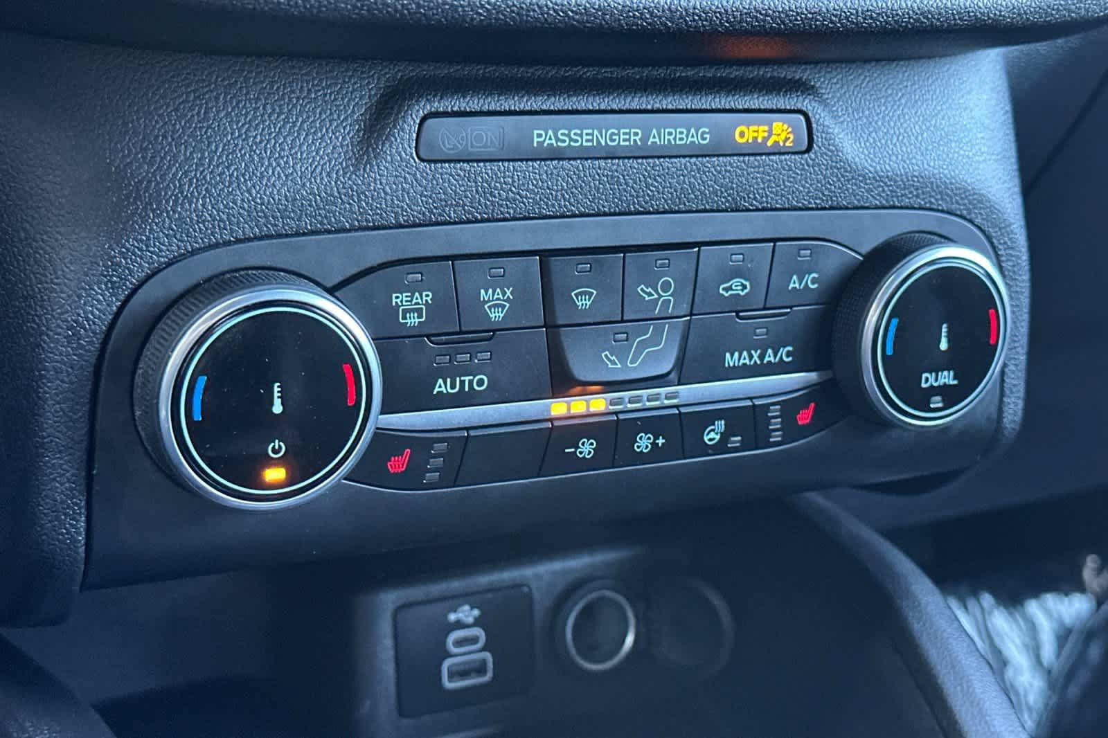 Certified 2025 Ford Escape ST-Line Select AWD/4WD image 20