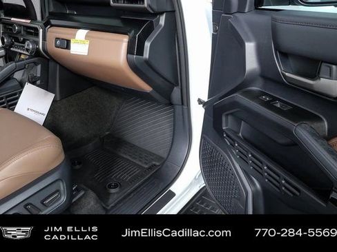 Used 2025 Toyota 4Runner Limited image 24