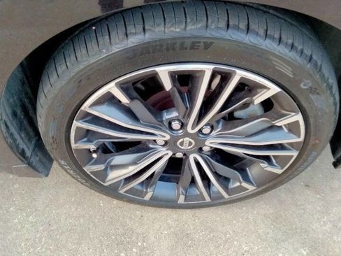 Used 2017 Nissan Maxima Platinum w/ Medallion Package FWD image 25