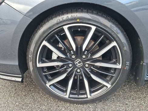 Used 2024 Honda Accord Touring image 8