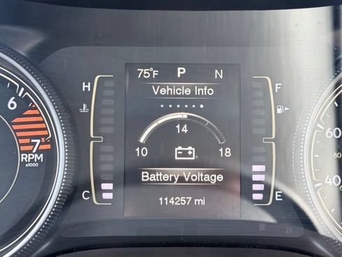 Used 2016 Jeep Cherokee Sport FWD image 13