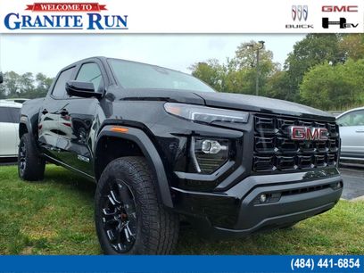 New 2025 GMC Canyon Elevation w/ Convenience Package