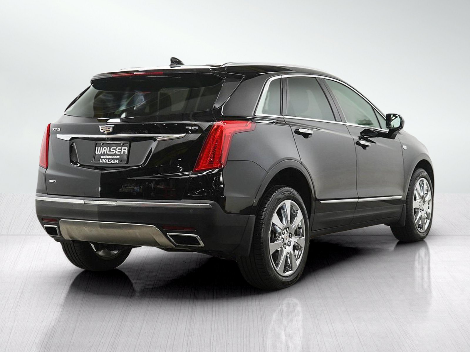 Used 2018 Cadillac XT5 Platinum AWD/4WD image 5