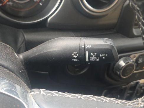 Used 2022 Jeep Gladiator Overland w/ LED Lighting Group AWD/4WD image 41