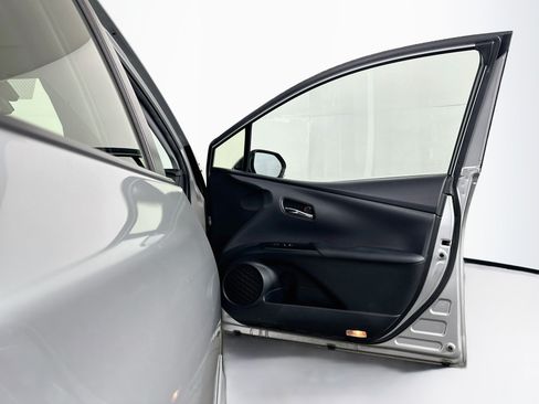 Used 2017 Toyota Prius Four FWD image 31