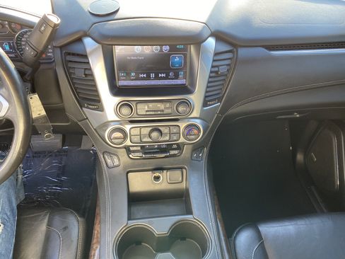 Used 2019 Chevrolet Suburban LT image 10