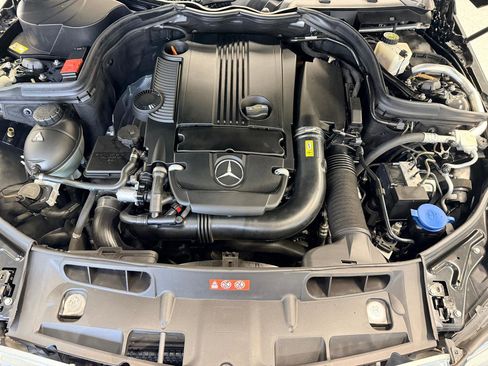 Used 2013 Mercedes-Benz C 250 Sedan image 40