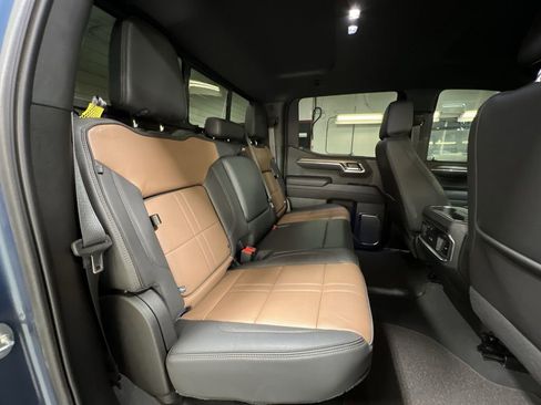 Certified 2024 Chevrolet Silverado 1500 High Country w/ Technology Package image 27