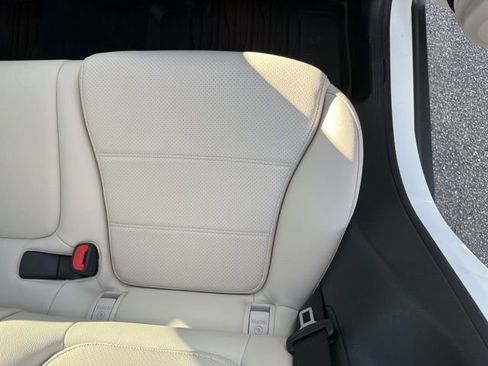 Certified 2024 Mercedes-Benz GLC 300 4MATIC image 30