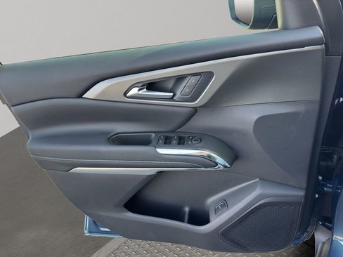 New 2026 Chevrolet Traverse LT w/ Sun and Wheel Package image 14