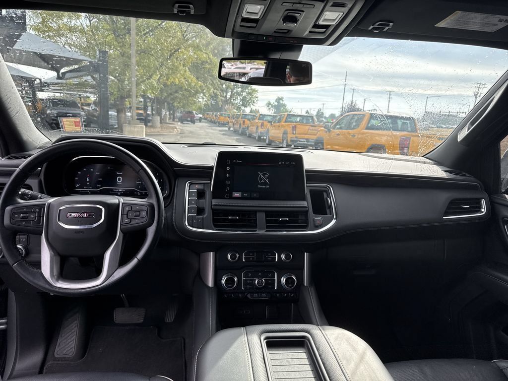Used 2023 GMC Yukon SLT AWD/4WD image 12