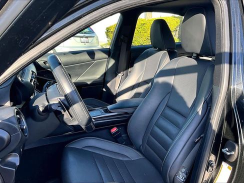 Used 2023 Lexus IS 350 F Sport image 7