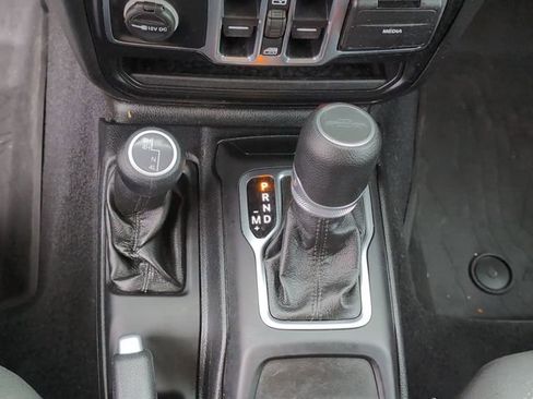 Used 2020 Jeep Gladiator Sport w/ Quick Order Package 24S AWD/4WD image 20