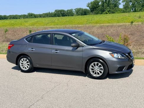Used 2018 Nissan Sentra SV w/ Premium Package (P01) FWD image 37