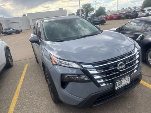 Used 2026 Nissan Rogue SV AWD/4WD image 1