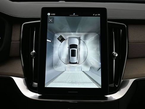 New 2026 Volvo XC90 T8 Plus w/ Protection Package Premier AWD/4WD image 22