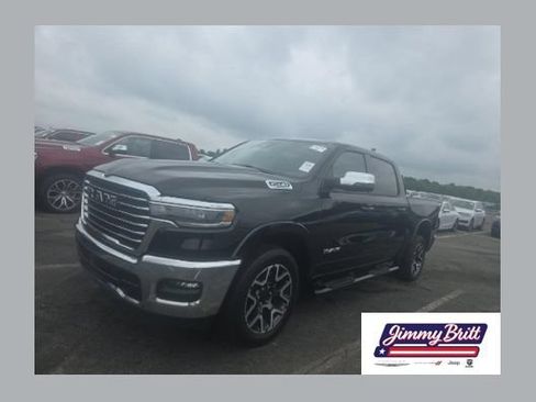 Used 2025 RAM 1500 Laramie AWD/4WD image 1