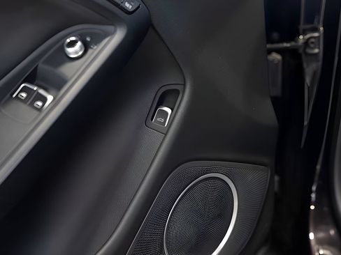 Used 2015 Audi RS 5 Coupe w/ Technology Package AWD/4WD image 30