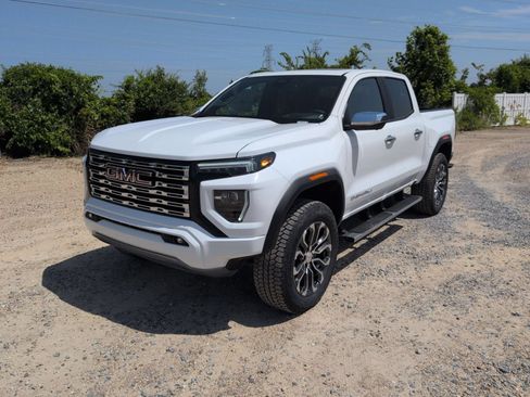 New 2026 GMC Canyon Denali AWD/4WD image 10