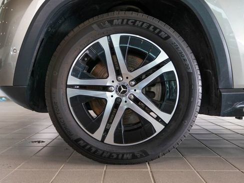 Certified 2022 Mercedes-Benz GLS 450 4MATIC image 9