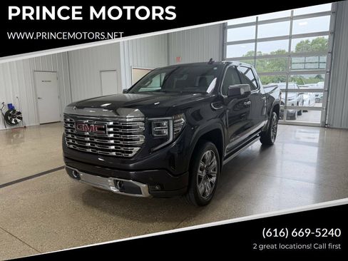 Used 2023 GMC Sierra 1500 Denali w/ Denali Reserve Package AWD/4WD image 1