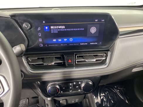 Used 2024 Chevrolet TrailBlazer ACTIV image 39