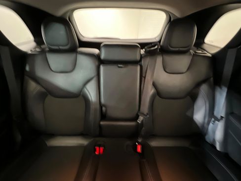 Used 2019 Jeep Cherokee Latitude Plus w/ Trailer Tow Group image 26