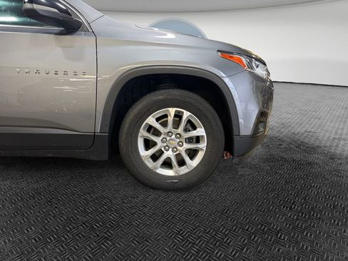 Used 2021 Chevrolet Traverse LS AWD/4WD image 11