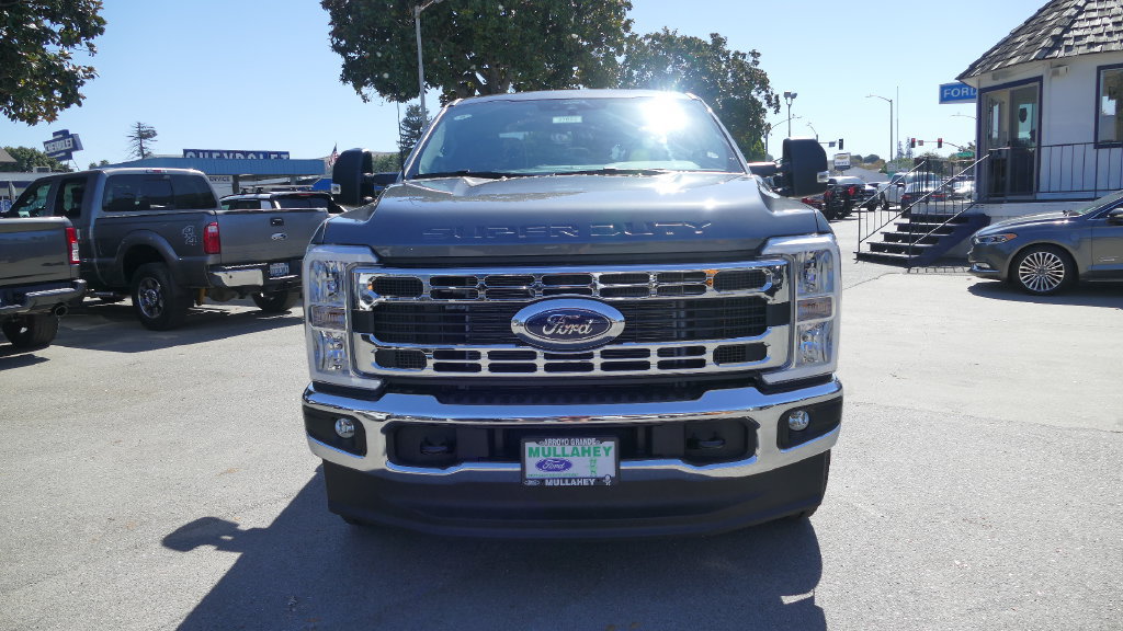 New 2026 Ford F350 XLT w/ FX4 Off-Road Package AWD/4WD image 9