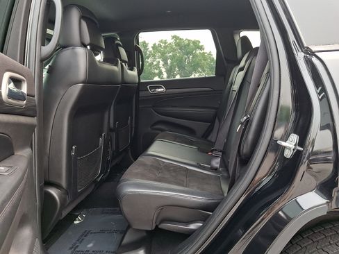 Used 2020 Jeep Grand Cherokee Laredo w/ Laredo X Package AWD/4WD image 10