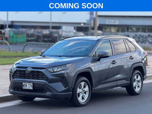 Used 2021 Toyota RAV4 LE AWD/4WD image 1