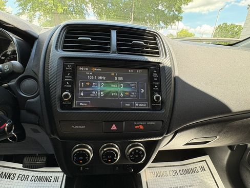 Used 2025 Mitsubishi Outlander Sport AWD image 36