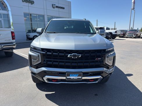 Used 2025 Chevrolet Suburban Z71 AWD/4WD image 7