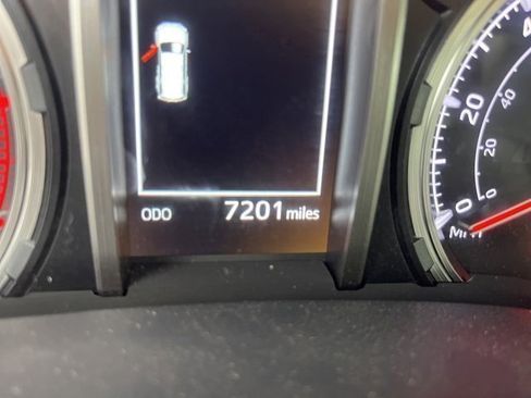 Used 2024 Toyota 4Runner TRD Off-Road Premium image 16