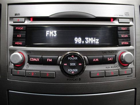 Used 2011 Subaru Outback 2.5i Premium image 18