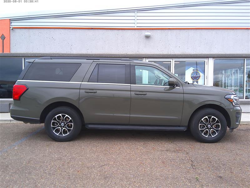 Used 2024 Ford Expedition Max XLT AWD/4WD image 4