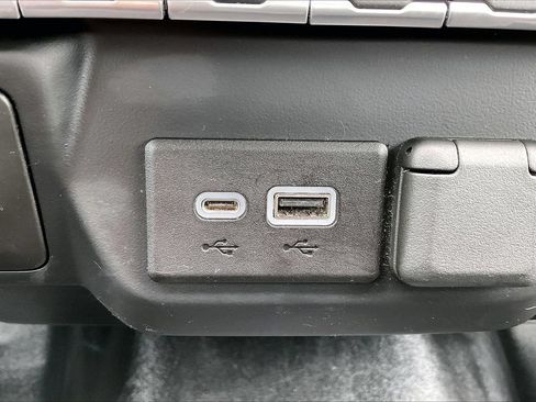 Used 2021 Chevrolet Silverado 1500 Custom AWD/4WD image 16