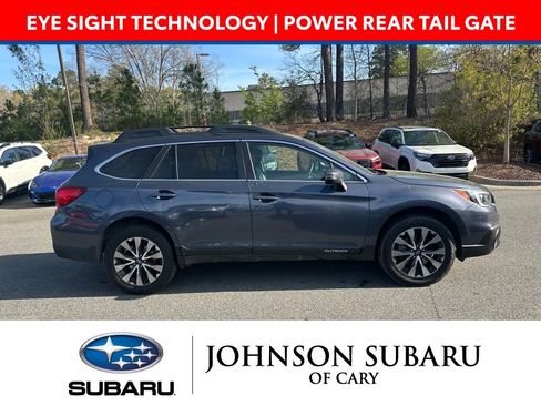 Used 2017 Subaru Outback 2.5i Limited image 3