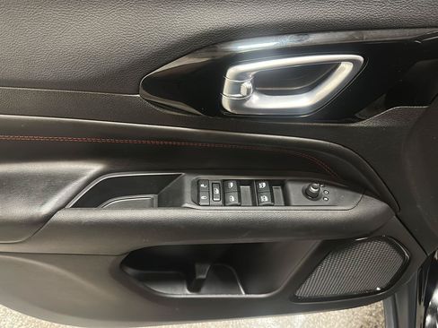 Certified 2025 Jeep Compass Trailhawk AWD/4WD image 17